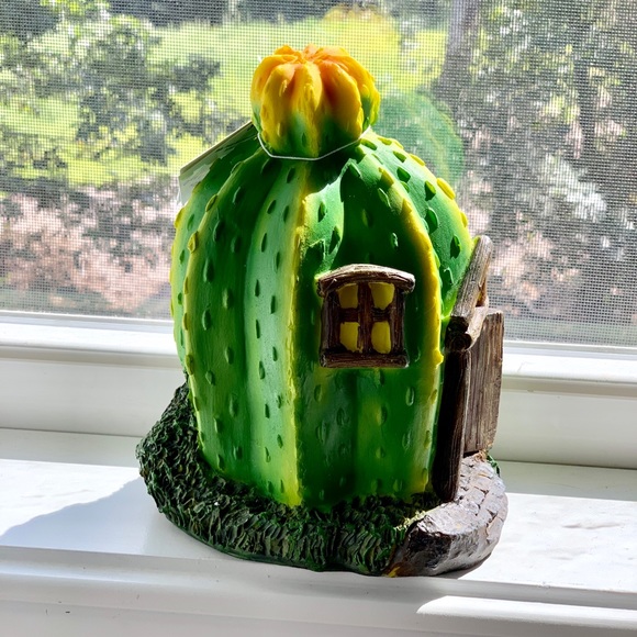 BOGO ❤️Solar Powered Cactus - Picture 4 of 6